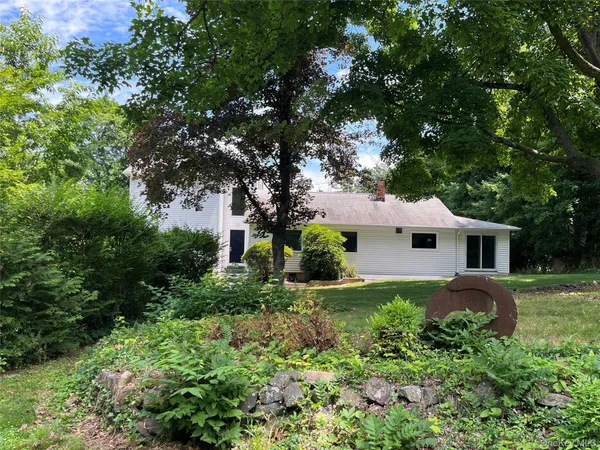 $699,000 | 17 Montrose Station Road, Montrose, NY 10548
