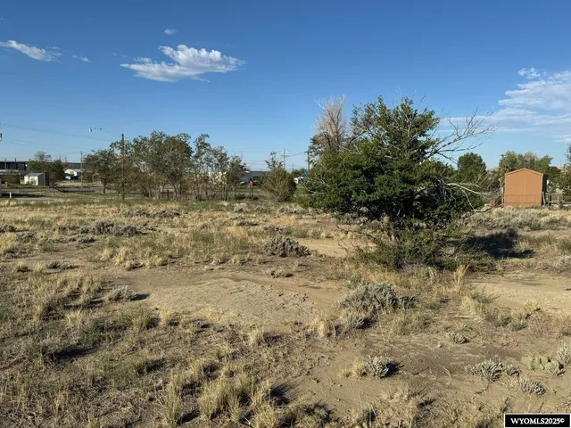 $18,000 | East 3rd Street, Shoshoni, WY 82649