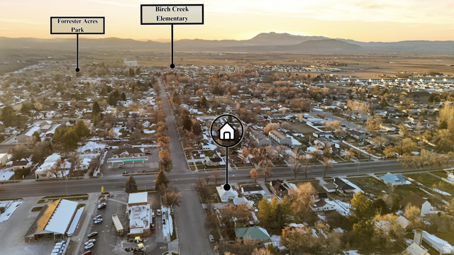 202 Main Street Smithfield, UT 84335 - Photo 29 of 32 View of property location with nearby suburban area and mountains
