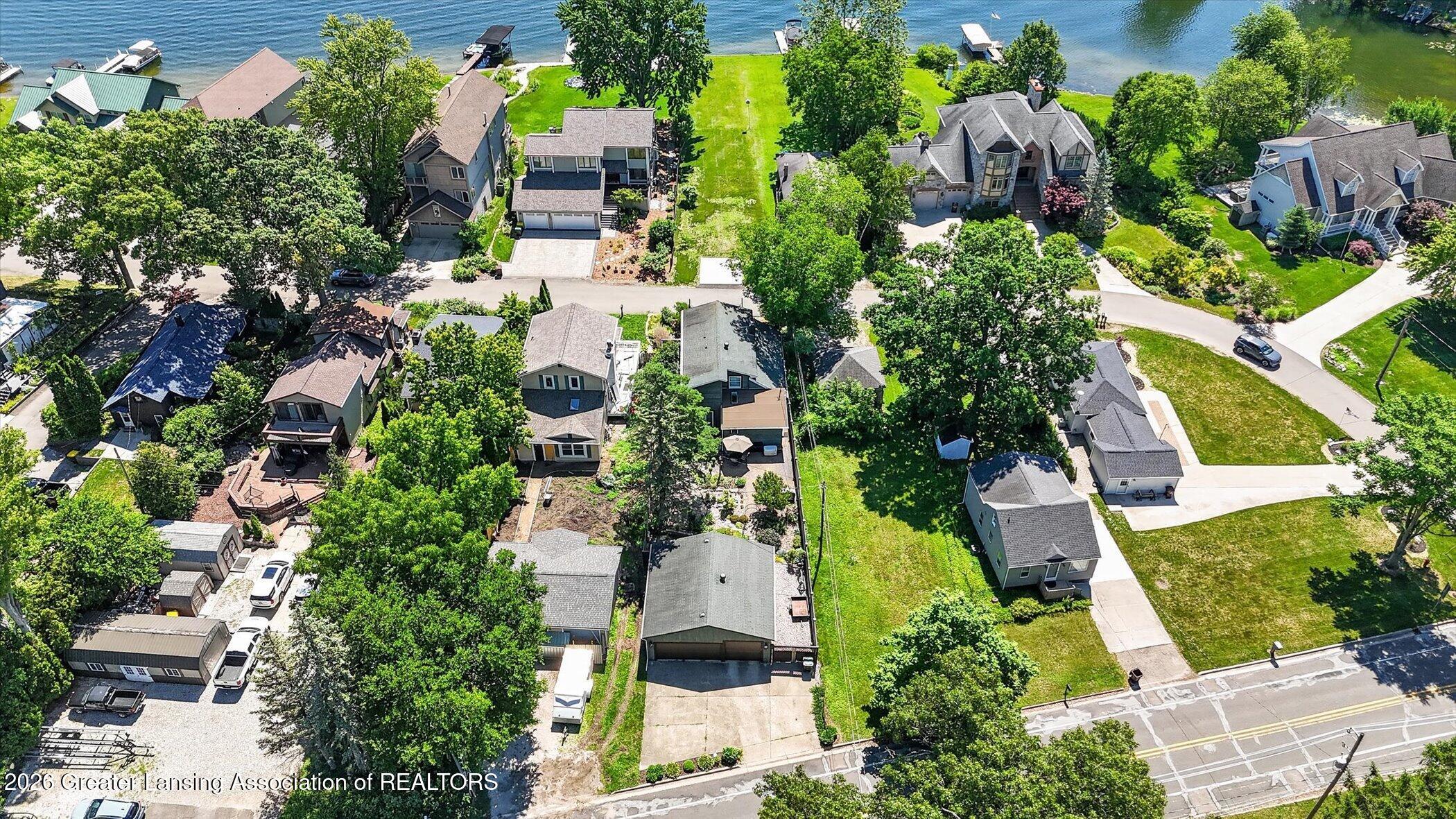 6227 West Reynolds Road Haslett, MI 48840 - Photo 79 of 92 82-6227-W-Reynolds-Rd-WindowStill-Photog
