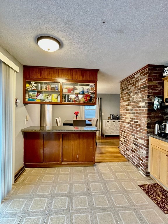 627 Winter Street Framingham, MA 01702 - Photo 5 of 30 Gallery Image 5