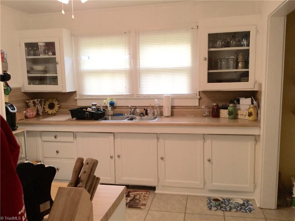 3788 Upper Lake Road Thomasville, NC 27360 - Photo 14 of 26 Gallery Image 14