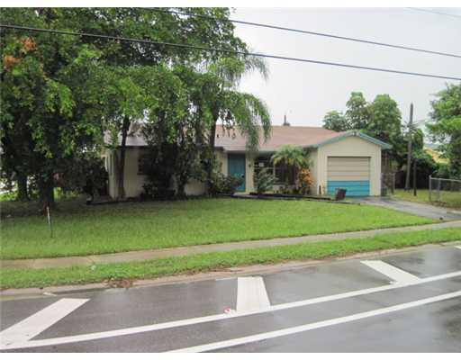 22316 Southwest 62nd Avenue Boca Raton, FL 33428 - Photo 1 of 10 Exterior Front