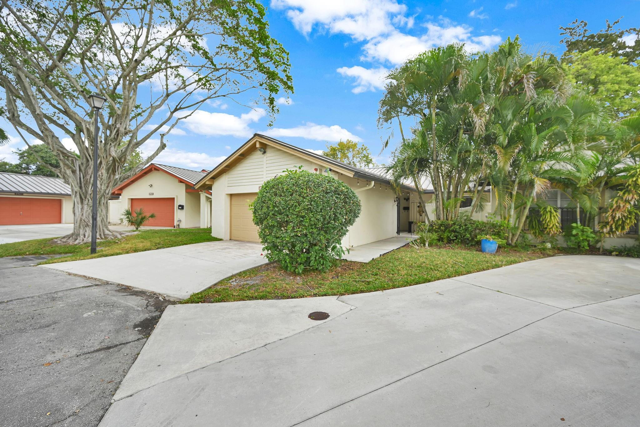 3465 Spring Bluff Place, Unit 18 Lauderhill, FL 33319 - Photo 43 of 56 Photo 42
