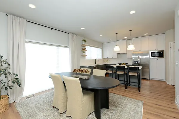 $699,900 | 3707 Merrifield Drive South, Fargo, ND 58104