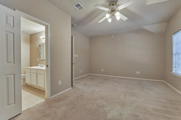 $1,995 | 231 Blushwood Place, The Woodlands, TX 77382