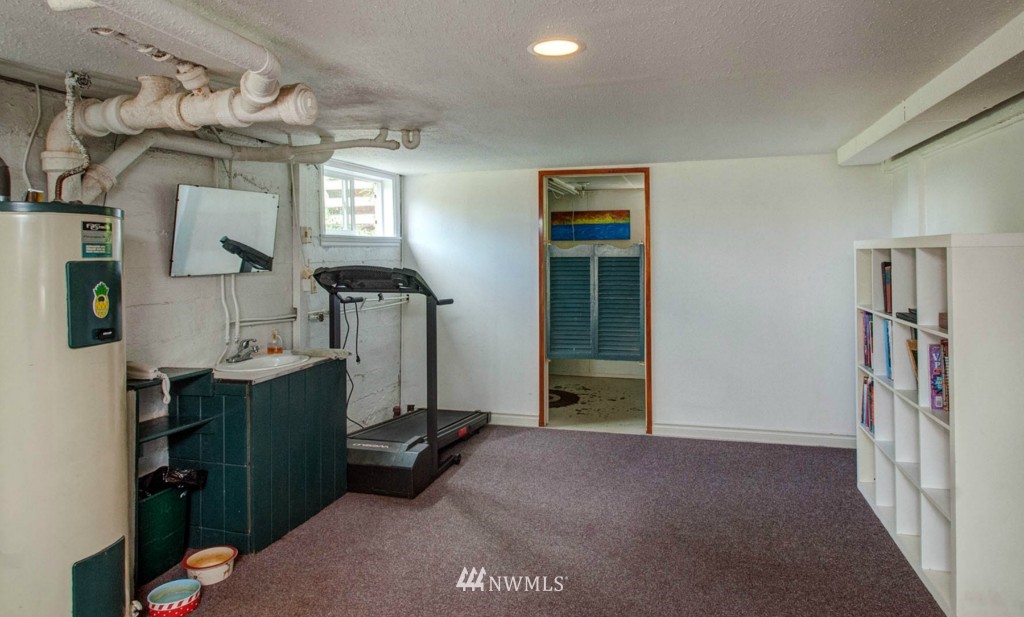 1592 Van Wyck Road Bellingham, WA 98226 - Photo 14 of 21 Gallery Image 14