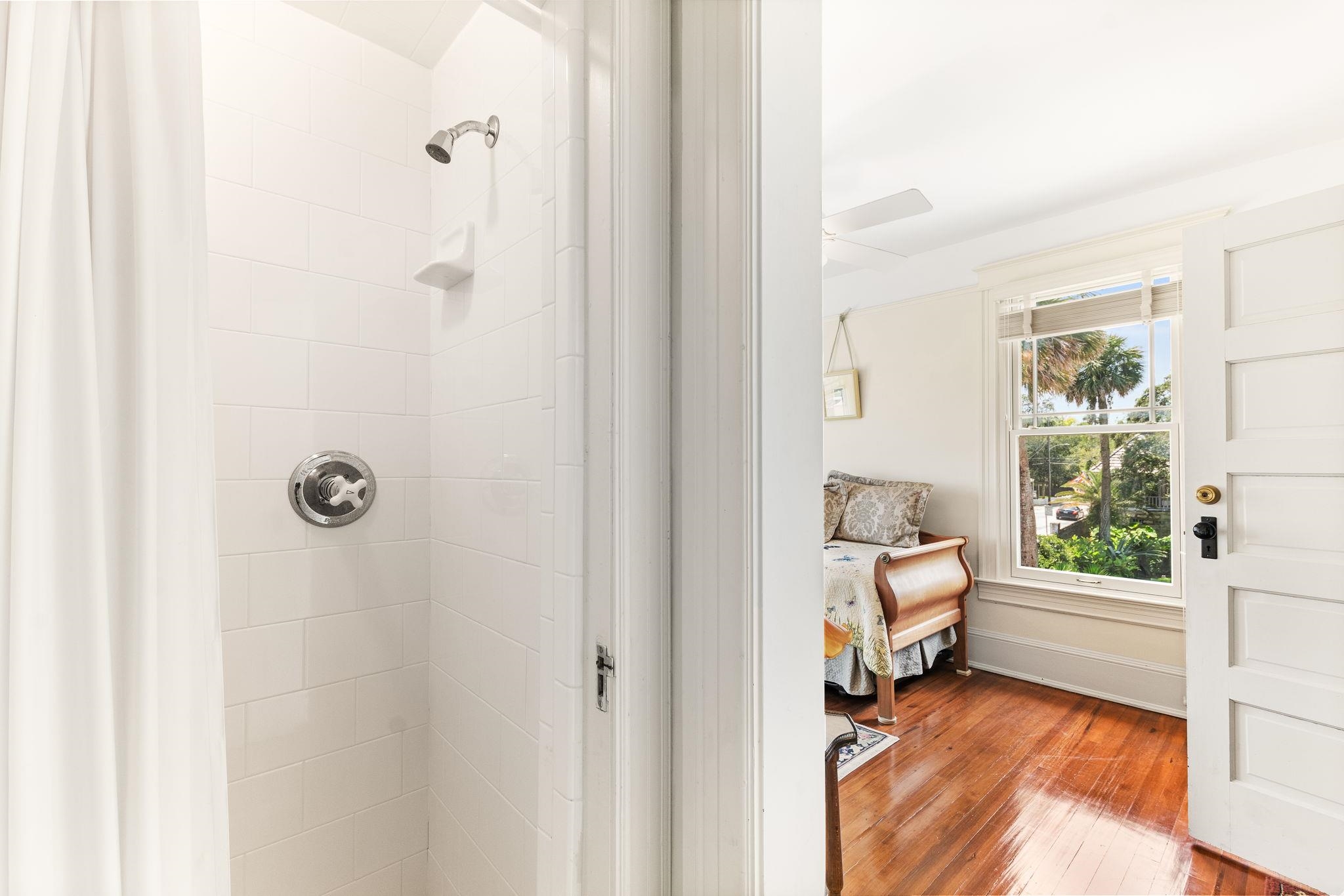178 Avenida Menendez St. Augustine, FL 32084 - Photo 24 of 42 a view of a room with lounge chair and windows