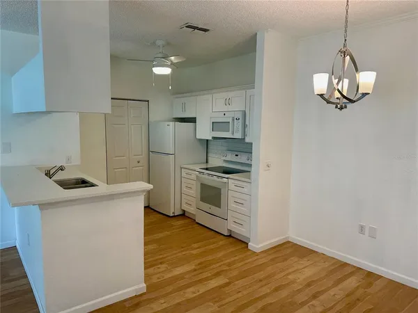 $1,895 | 624 Arbor Lakes Circle, Unit 624, Sanford, FL 32771