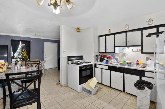 $109,500 | 17002 Woodacre Drive, Houston, TX 77049