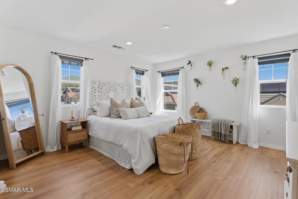 512 Mulberry Lane Fillmore, CA 93015 - Photo 33 of 54 a bed room with a bed and a couch