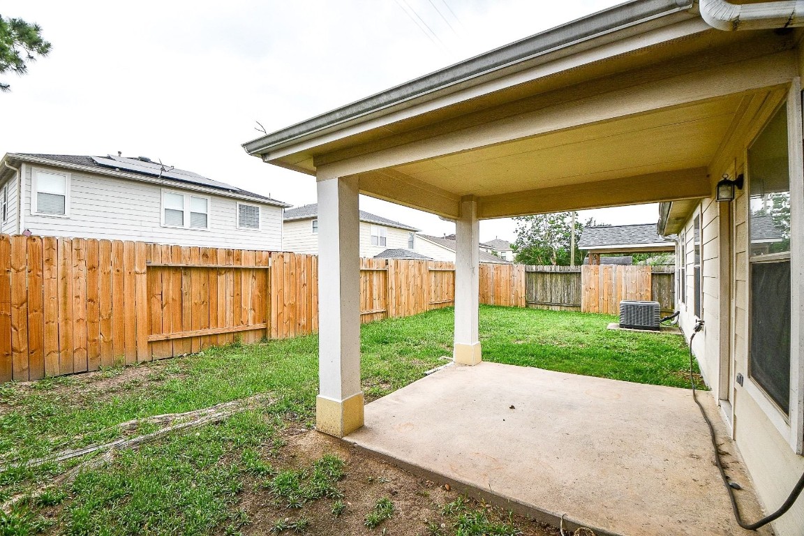 29530 Legends Glen Drive Spring, TX 77386 - Photo 43 of 50 a view of a backyard with plants and large garden