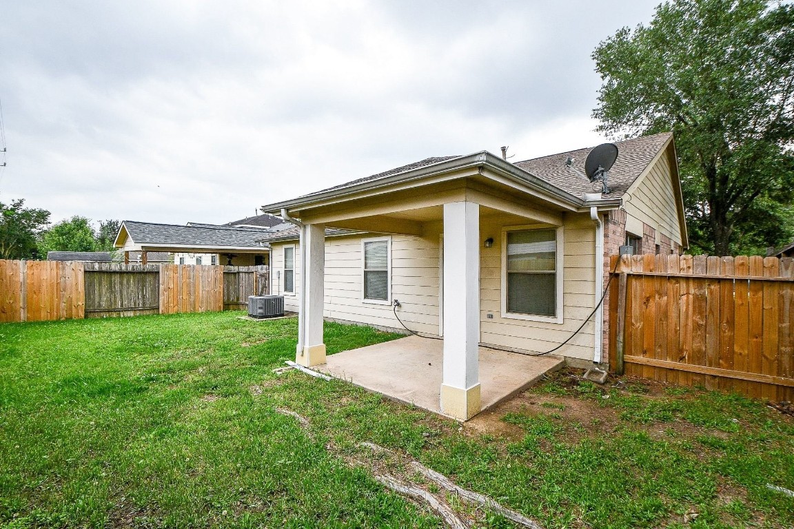 29530 Legends Glen Drive Spring, TX 77386 - Photo 44 of 50 a front view of a house with a yard