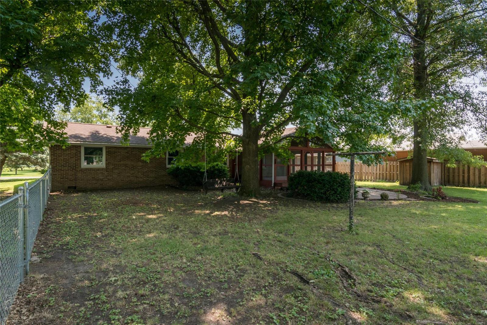 15 Maple Street Moro, IL 62067 - Photo 31 of 35 Gallery Image 31