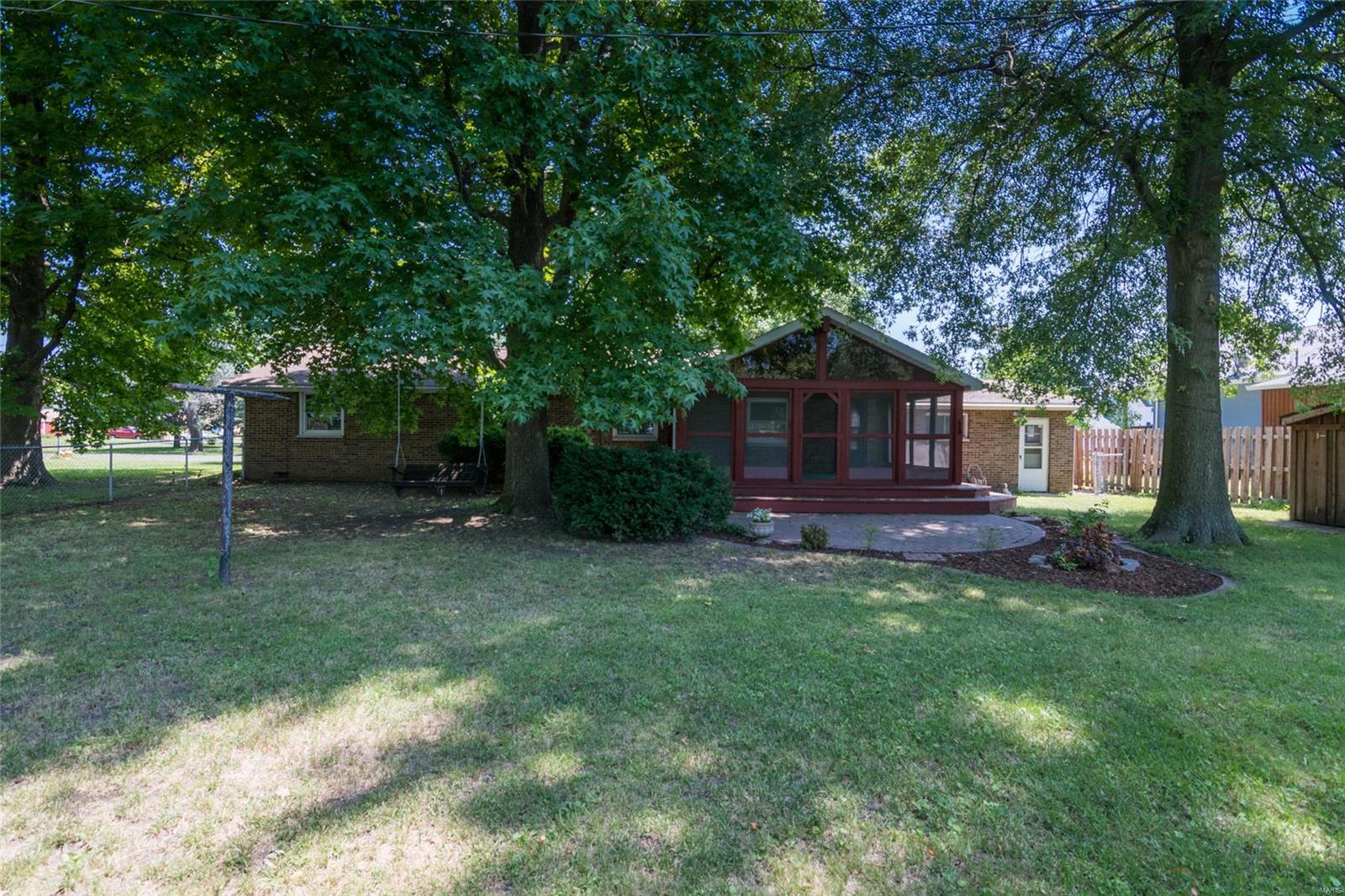15 Maple Street Moro, IL 62067 - Photo 32 of 35 Gallery Image 32