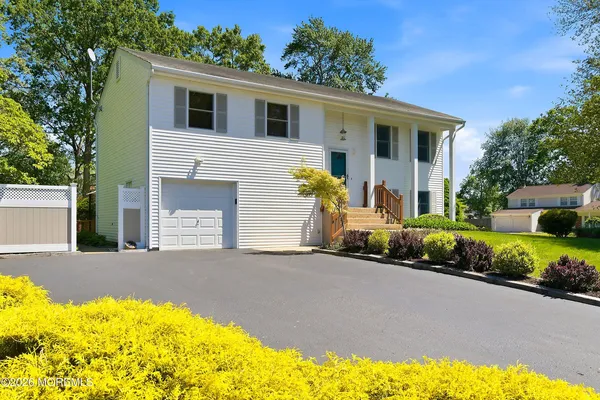 $525,000 | 1001 Majorca Court, Toms River, NJ 08753