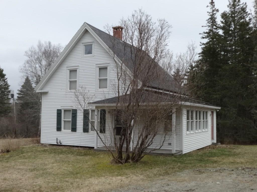94 Dix Point Road Bernard, ME 04612 - Photo 2 of 20 Photo