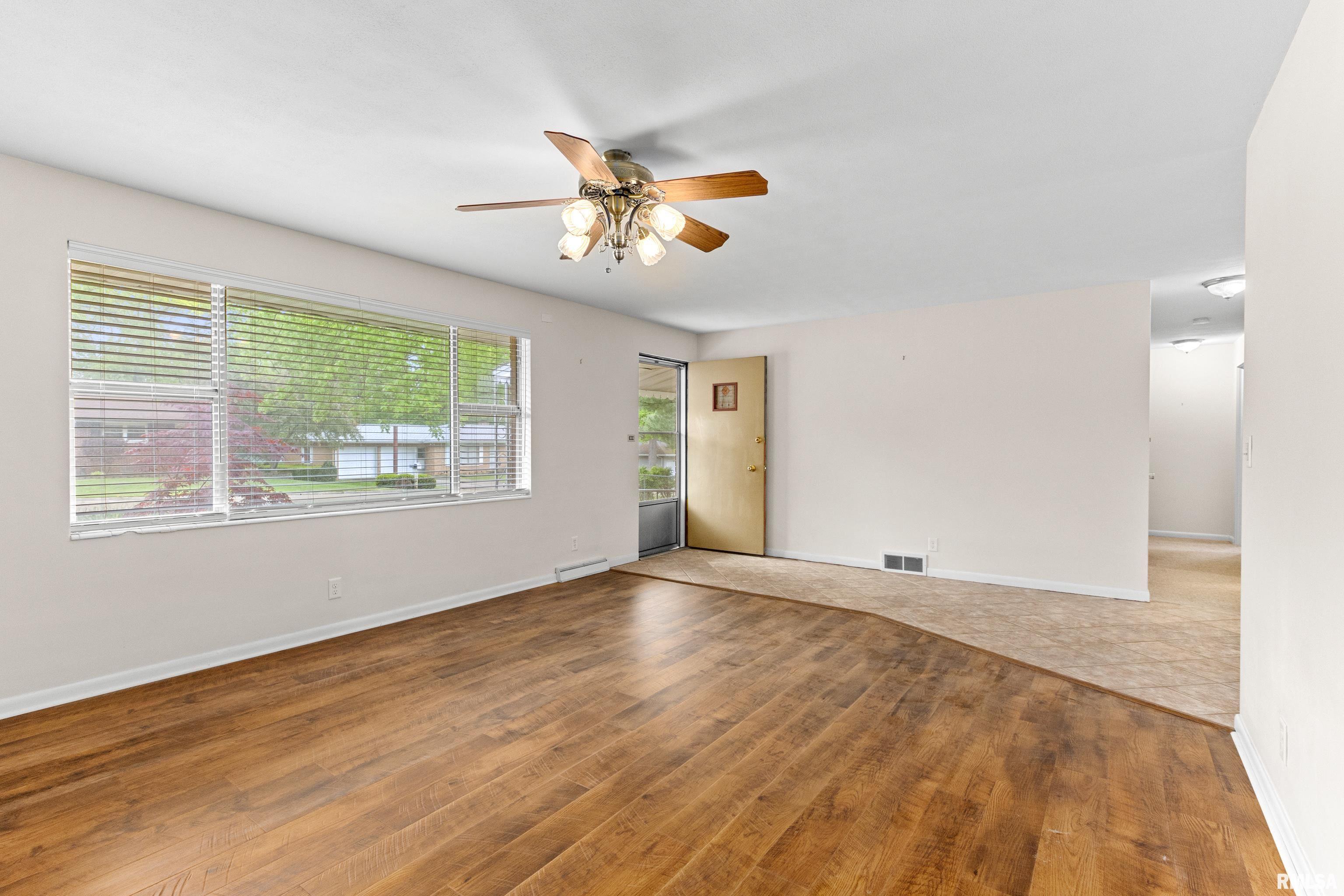 106 South Rustic Road East Peoria, IL 61611 - Photo 12 of 36