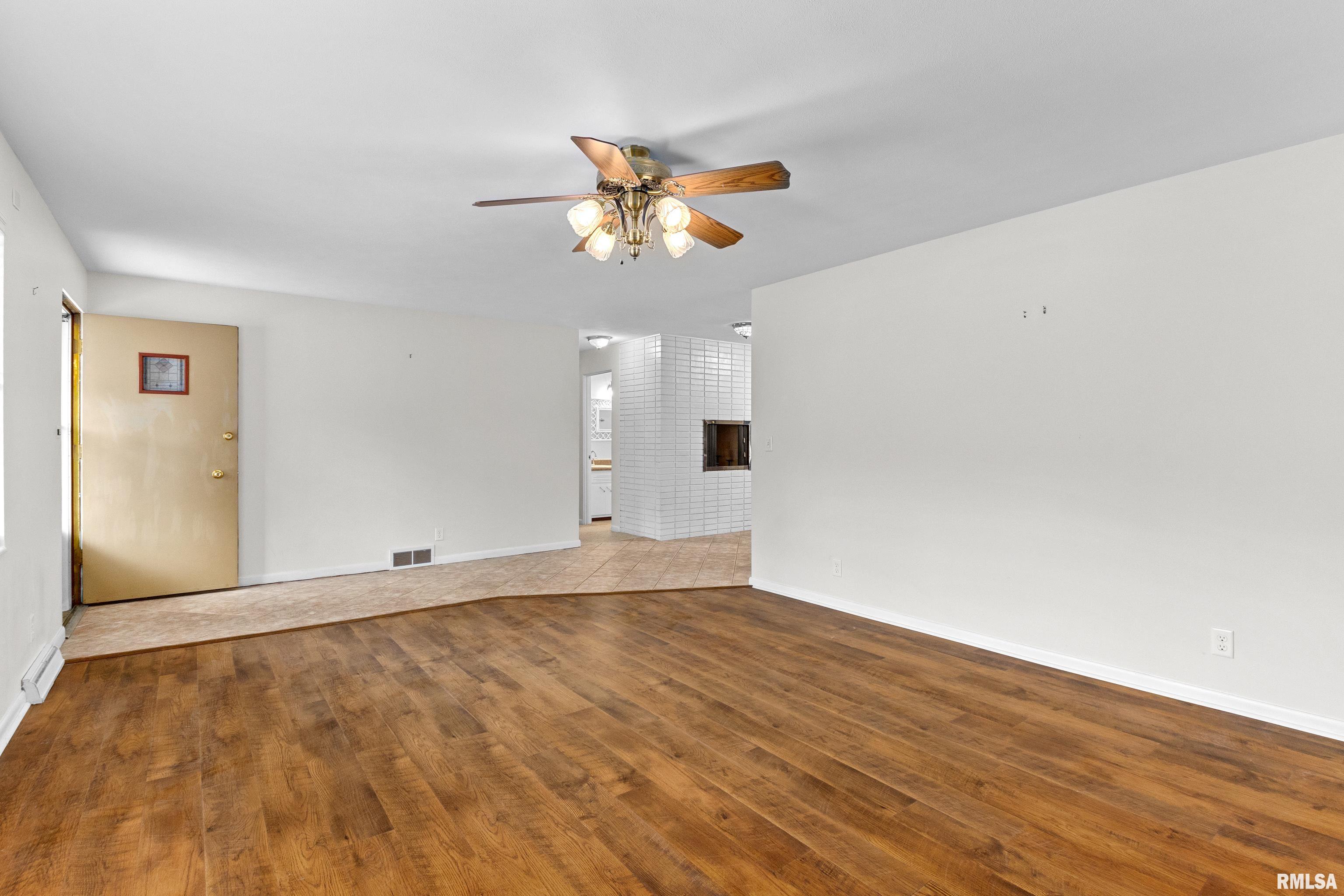 106 South Rustic Road East Peoria, IL 61611 - Photo 13 of 36