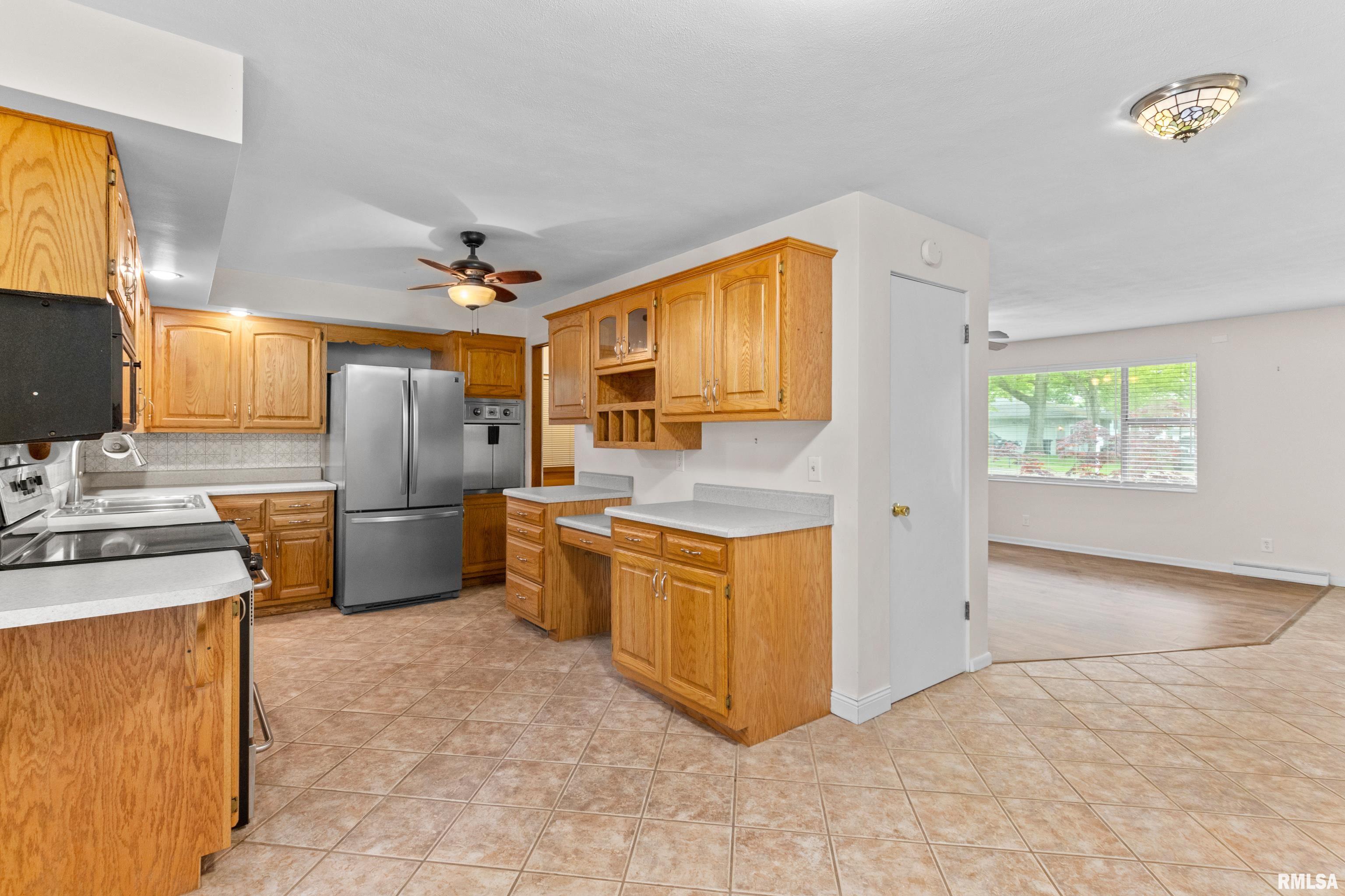 106 South Rustic Road East Peoria, IL 61611 - Photo 16 of 36