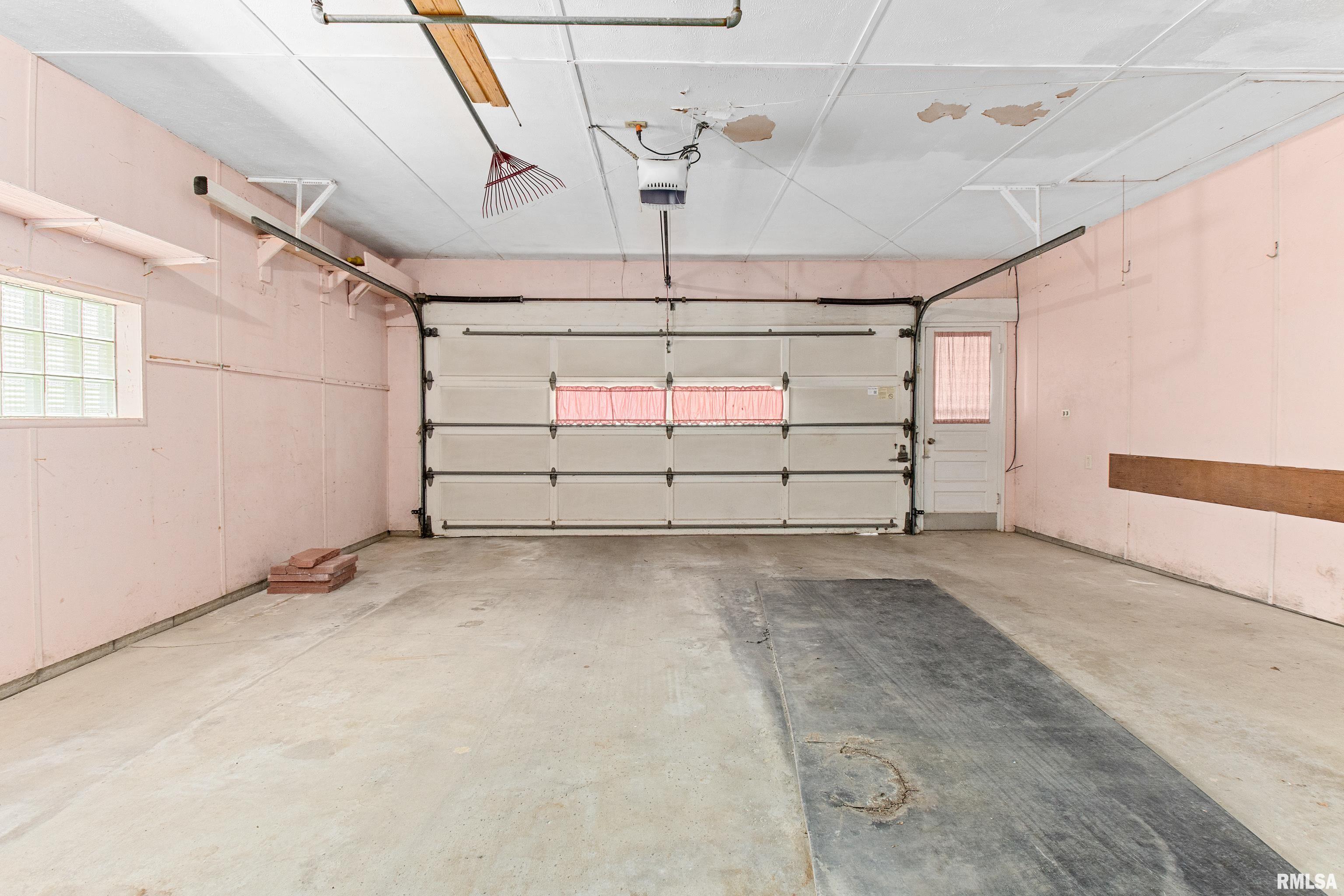 106 South Rustic Road East Peoria, IL 61611 - Photo 36 of 36