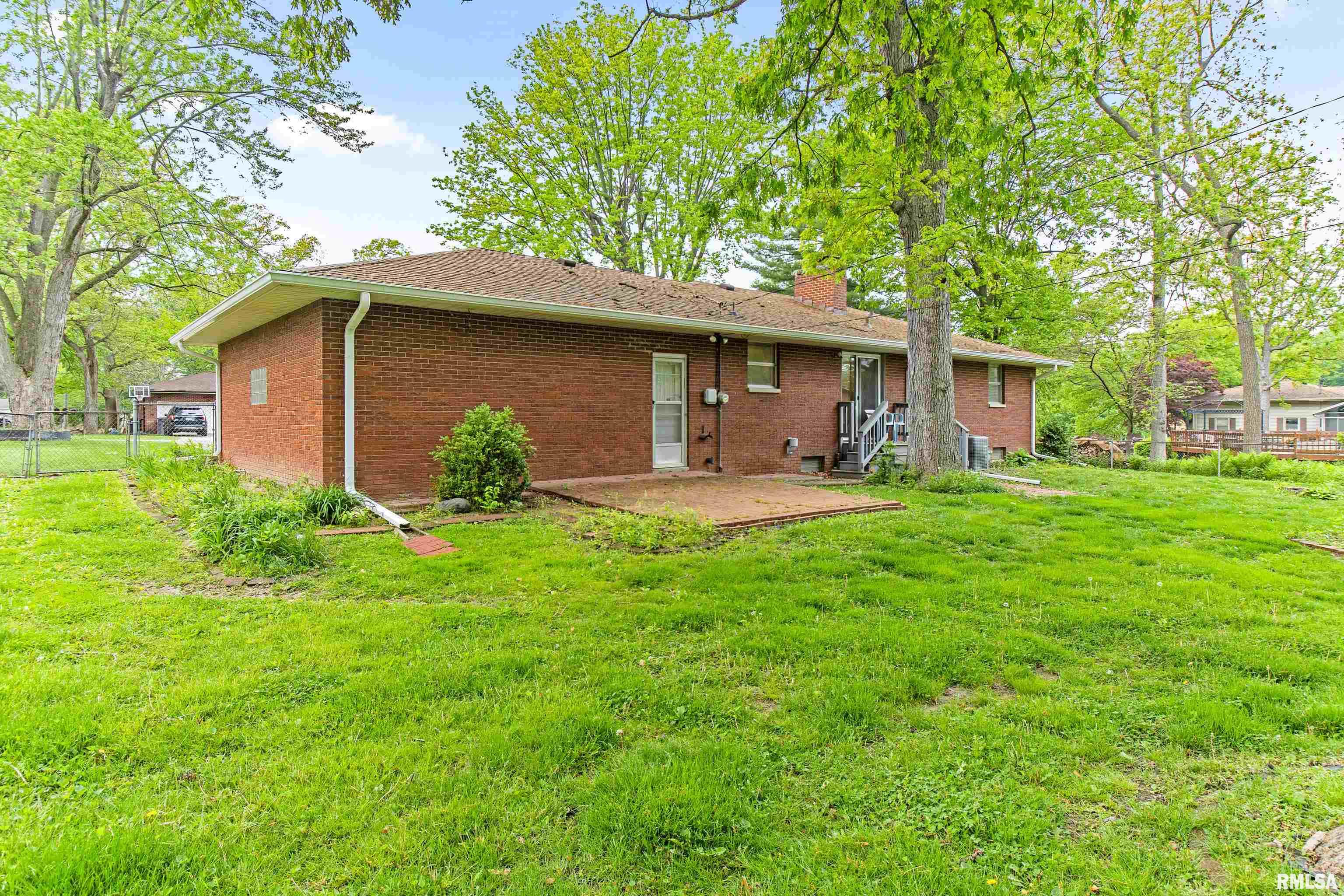 106 South Rustic Road East Peoria, IL 61611 - Photo 5 of 36