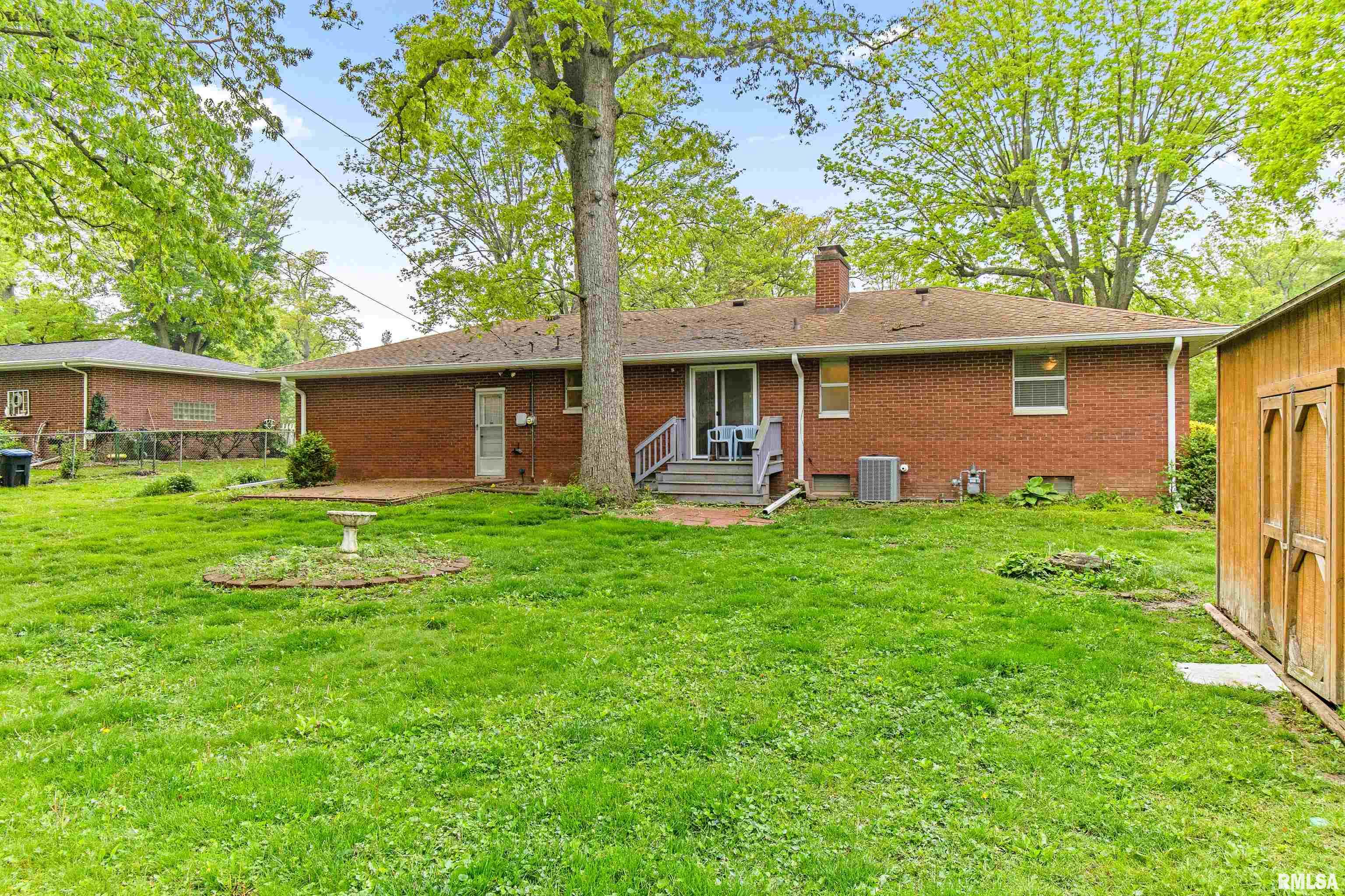 106 South Rustic Road East Peoria, IL 61611 - Photo 6 of 36