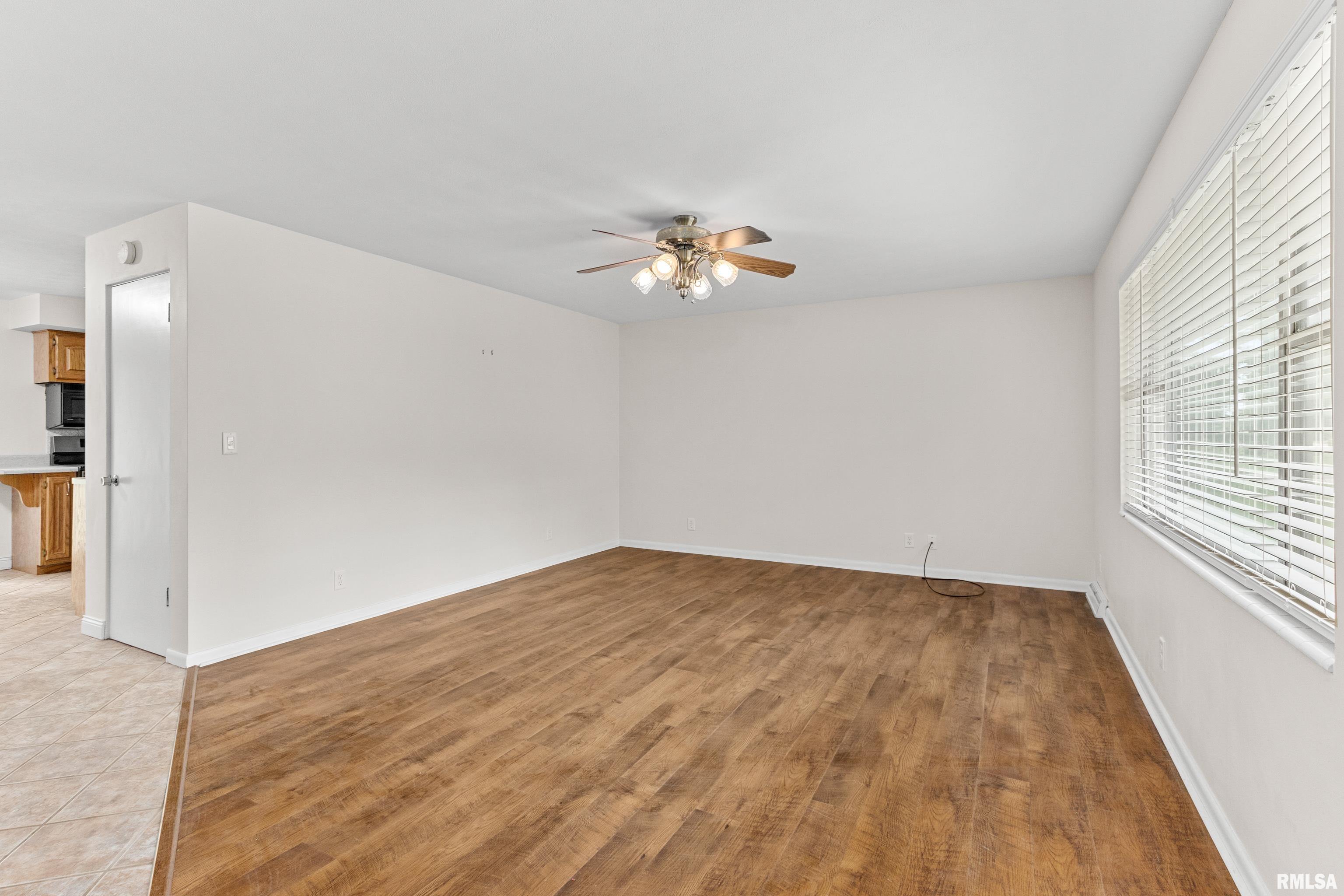 106 South Rustic Road East Peoria, IL 61611 - Photo 10 of 36