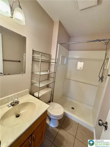 $2,450 | 207 Stephanie Drive, Easton, PA 18045