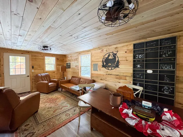 $189,900 | 103 Thoroughfare Lane, Lincoln, ME 04457