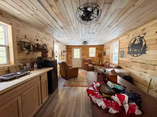 $189,900 | 103 Thoroughfare Lane, Lincoln, ME 04457