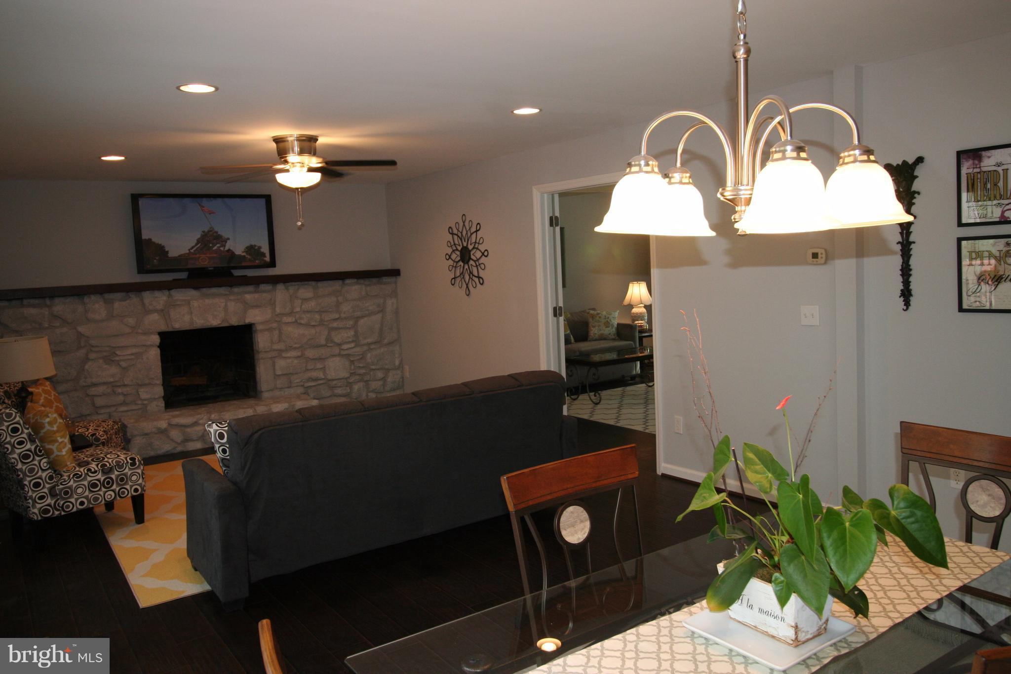 1909 East Beech Road Sterling, VA 20164 - Photo 9 of 30 Family Room