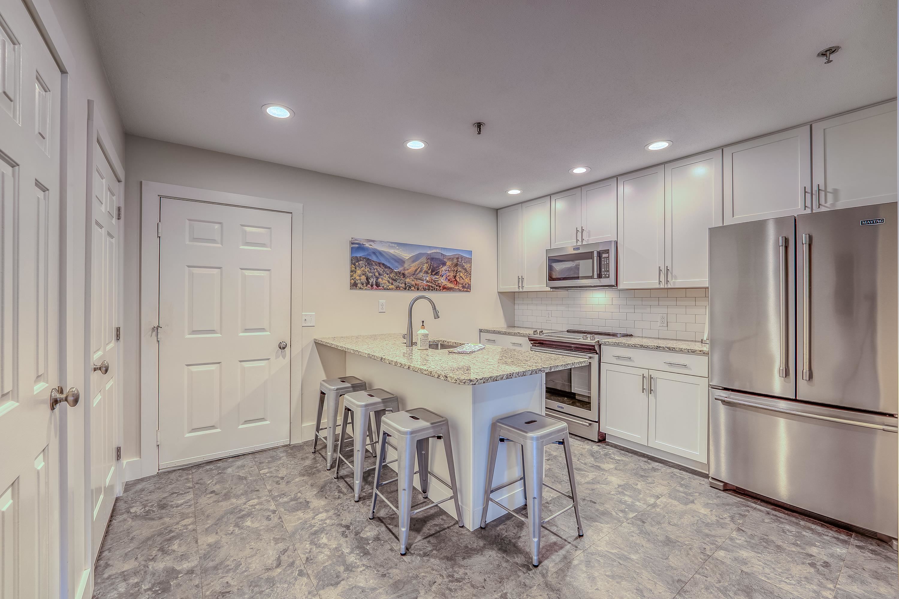 28 Academy Street, Unit 7 Franconia, NH 03580 - Photo 2 of 2