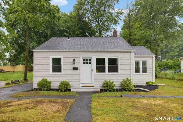 $349,500 | 11 Elmhurst Circle, West Hartford, CT 06110