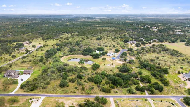$1,452,000 | 108 Cross Trail, Spicewood, TX 78669