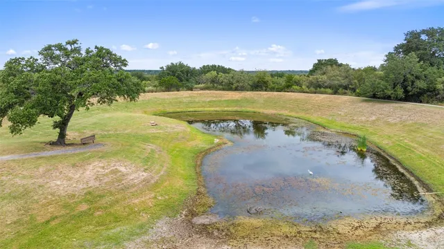 $1,452,000 | 108 Cross Trail, Spicewood, TX 78669