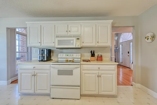 $569,900 | 227 Saddlebrook Drive, Moore, SC 29369