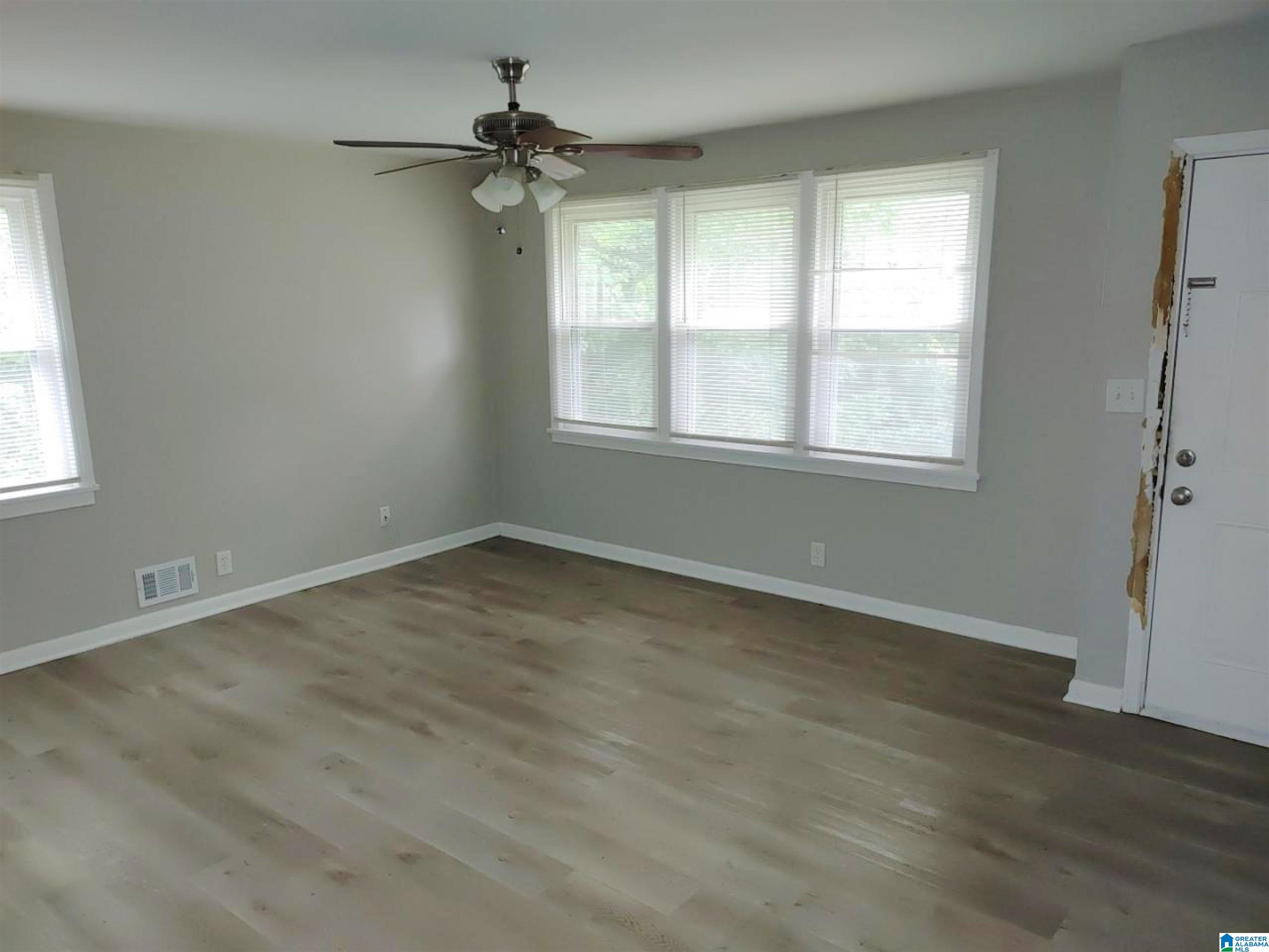 947 Rutledge Drive Fairfield, AL 35064 - Photo 5 of 16