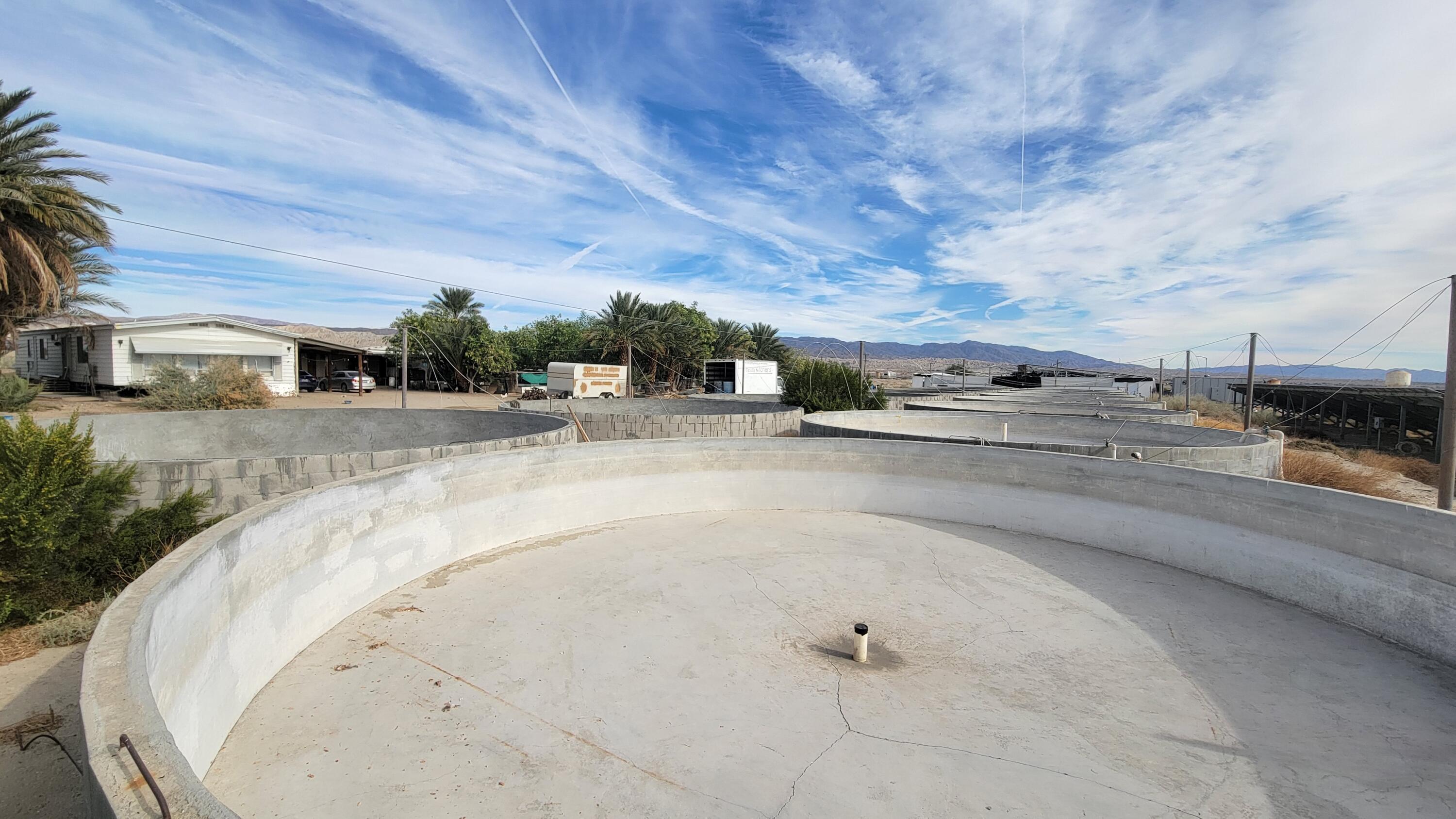 96400 70th Avenue Mecca, CA 92254 - Photo 3 of 15 a view of a livingroom with kitchen