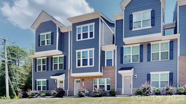 $2,595 | 2903 Matthews-Indian Trail Road, Matthews, NC 28104