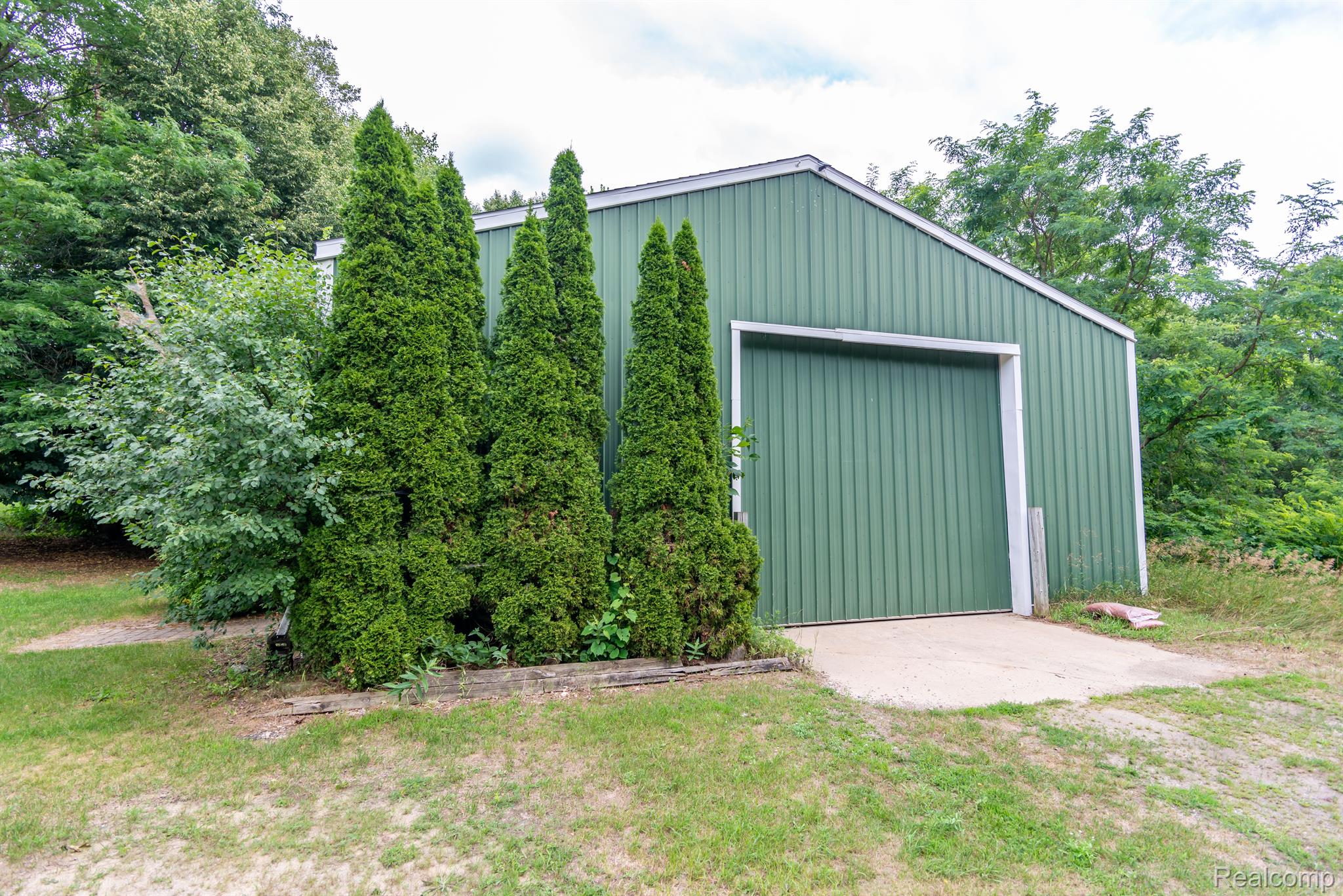 4095 Clyde Road Holly, MI 48442 - Photo 34 of 40 Gallery Image 34