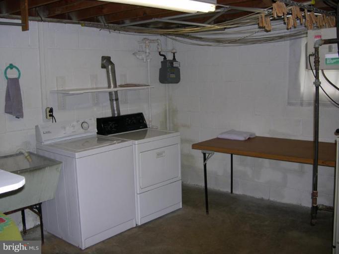7424 Fordson Road Alexandria, VA 22306 - Photo 9 of 13 Laundry Area 1