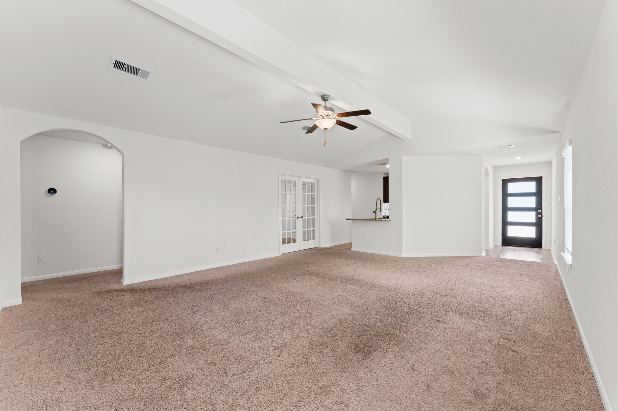 1062 Mule Ridge Drive Katy, TX 77493 - Photo 3 of 11 Living Room