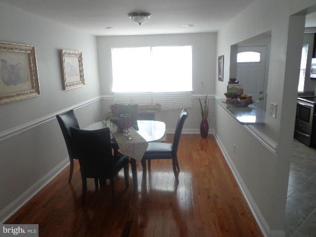 1557 Langford Road Baltimore, MD 21207 - Photo 3 of 19 Dining Room