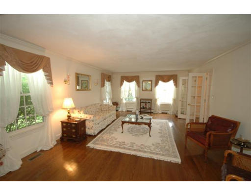 4 Wescott Road Andover, MA 01810 - Photo 14 of 25 Gallery Image 14