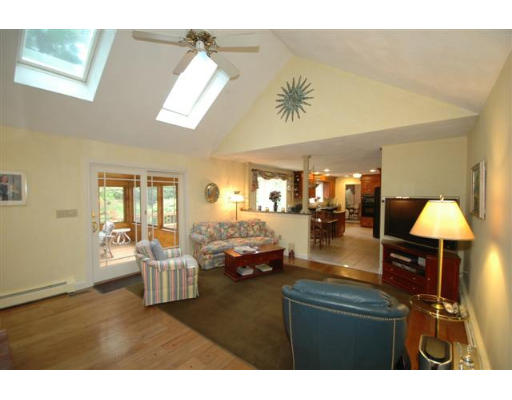 4 Wescott Road Andover, MA 01810 - Photo 9 of 25 Gallery Image 9