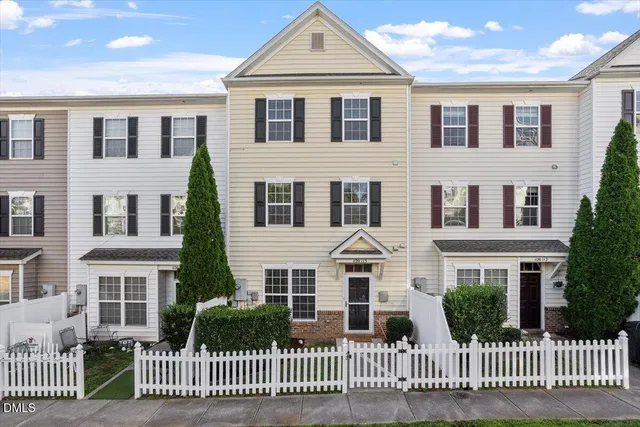 $275,000 | 1120 Renewal Place, Unit 113, Raleigh, NC 27603