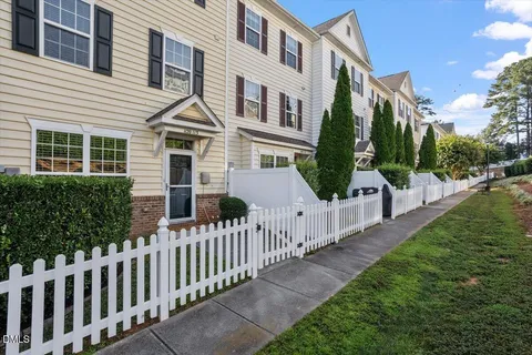 $275,000 | 1120 Renewal Place, Unit 113, Raleigh, NC 27603