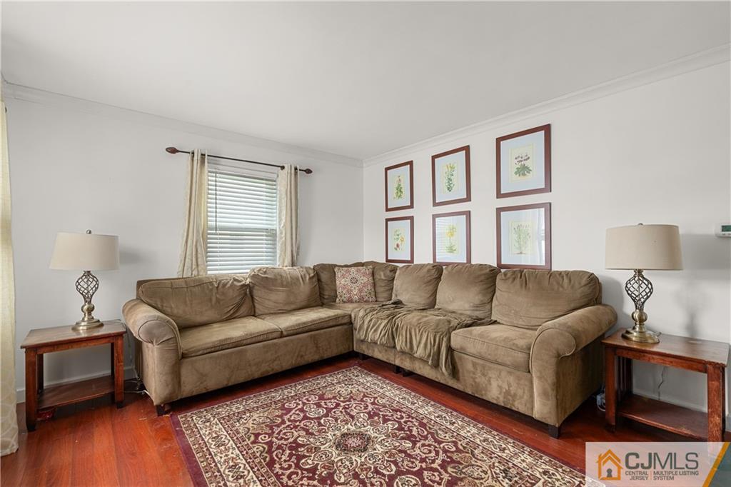16 Rolling Road Middlesex, NJ 08846 - Photo 4 of 24 Gallery Image 4