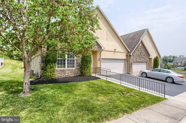 $379,900 | 4503 Hillside Court, Harrisburg, PA 17110